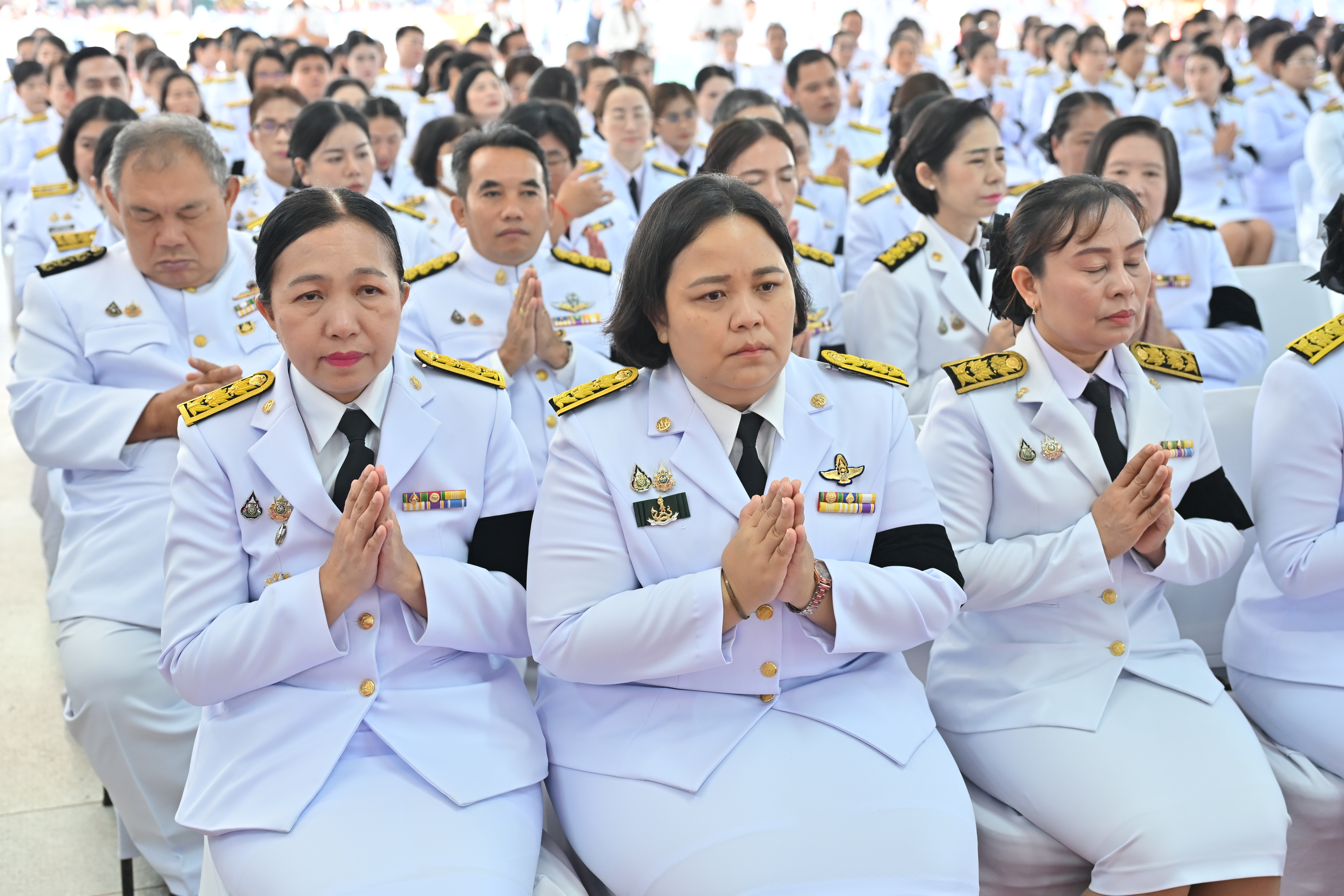 title - ส.ป.ก.นครปฐม เข้าร่วมพิธีเจริญพระพุทธมนต์ และทำบุญตักบาตร ถวายพระราชกุศลแด่ สมเด็จพระนางเจ้าฯ พระบรมราชินี เนื่องในโอกาสพระราชพิธีมหามงคลเฉลิมพระชนมพรรษา 4 รอบ 3 มิถุนายน 2569